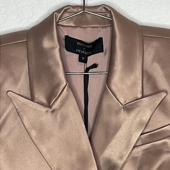 NWT Dundas X Revolve Marion Blazer in Blush Medium - Picture 3 of 16